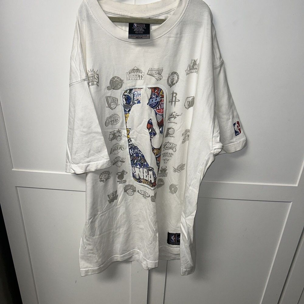 UNK NBA White T-Shirt Mens Size Medium‎ Loungewear Vintage